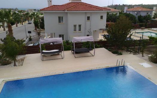 İSKELE BOGAZ SAFAKOYDE HAVUZLU 3+2 VİLLA
